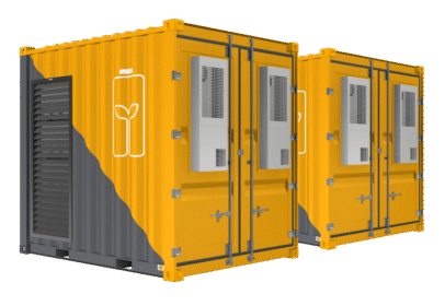 Zwei Flex400e Outdoor-Batteriespeicher nebeneinander