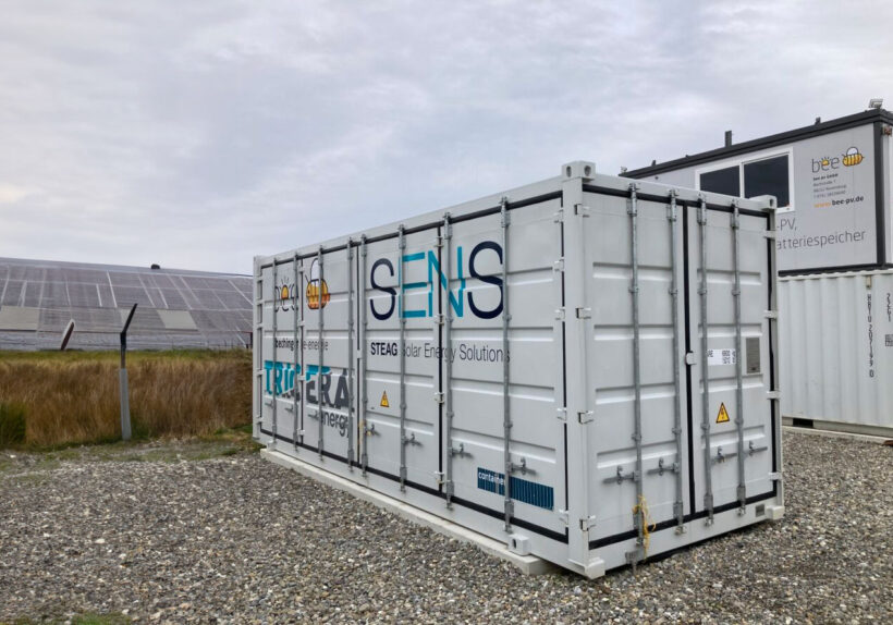 Batteriespeicher neben PV-Anlage in Rickertsreute aus vom Kunden bee PV