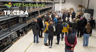 Der EPC und Systemintegrator TRICERA energy tritt dem VEE Sachsen bei - Bild der Teilnehmer eines gemeinsamen Events aus Sachsen größtem Batteriespeicher bei der JT Energy in Freiberg