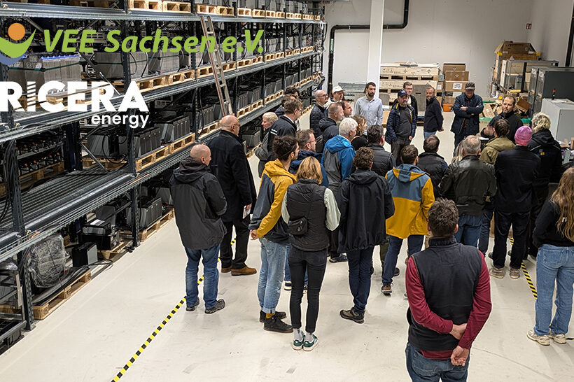 Der EPC und Systemintegrator TRICERA energy tritt dem VEE Sachsen bei - Bild der Teilnehmer eines gemeinsamen Events aus Sachsen größtem Batteriespeicher bei der JT Energy in Freiberg