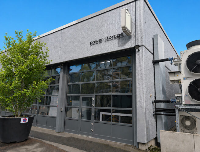 TRICERAs erster selbst betriebener Batteriespeicher am EUREF-Campus in Berlin